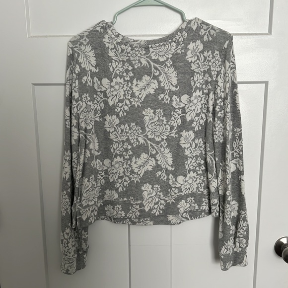 Loft cropped gray floral sweater - Picture 2 of 3
